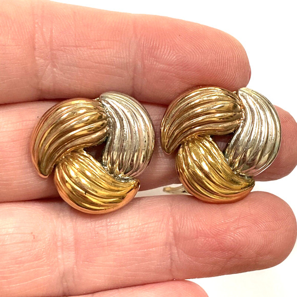 Vintage clip on earrings gold- silver- copper-tone textured metal boss lady look - Picture 3 of 4